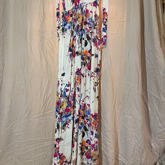 Gorgeous Flowy Floral Maxi Halter Dress - Picture 6 of 8
